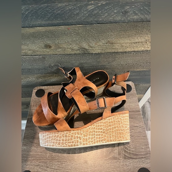 ELIE TAHARI ~Brown/Black Strappy Wedge Sandals - Picture 3 of 9